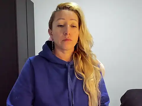 chrystal sl852 online show from February 2026 01:42:01 AM