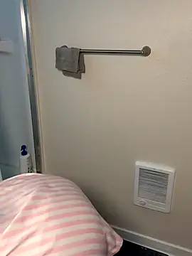 NaomiBella333 online show from November 2025 10:52:01 PM