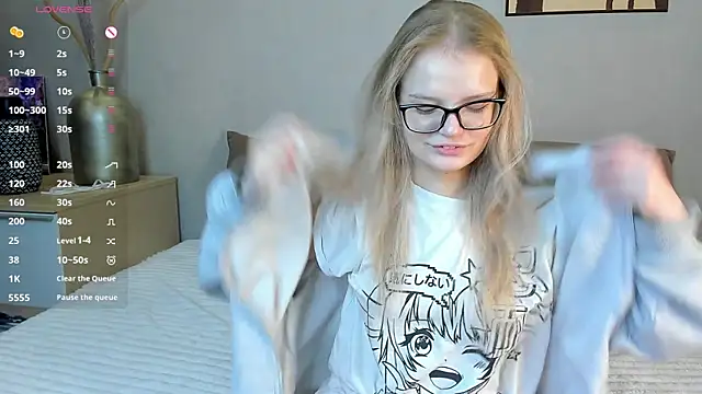 MicheleHonas online show from December 2025 05:40:02 PM