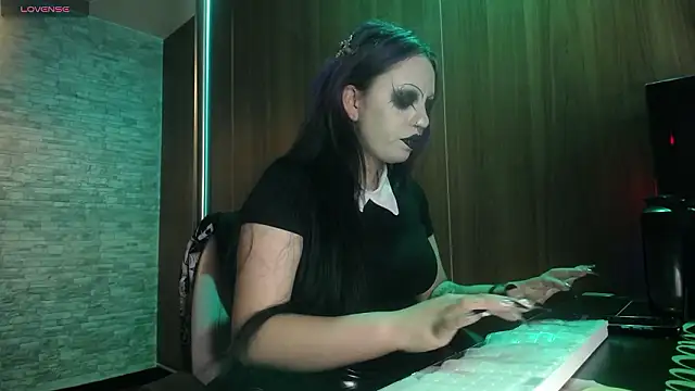 Snapshot of Belladonna_trix chatting on February 2026 06:57:02 PM Belladonna trix online show from February 2026 06:57:02 PM