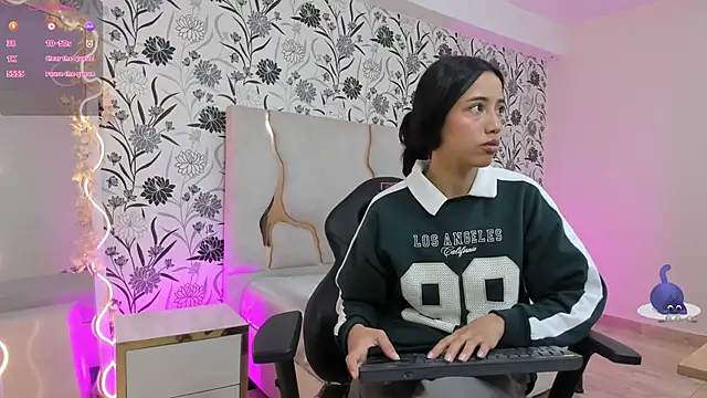 Joselyn tay online show from March 2026 12:13:01 PM