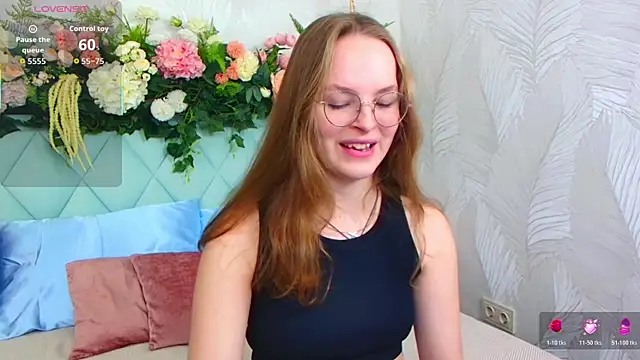 MadisonSmitt online show from December 2025 05:13:01 AM