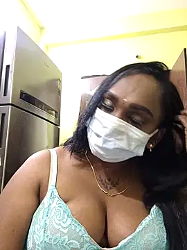 Dharshini98 online show from February 2026 04:58:02 PM