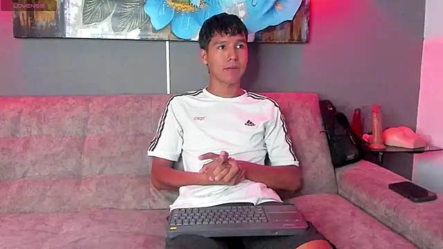 Carl-Milton online show from November 2025 12:37:02 PM