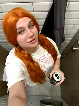 Snapshot of Outdoor_Stefii chatting on November 2025 05:50:02 AM Outdoor Stefii online show from November 2025 05:50:02 AM