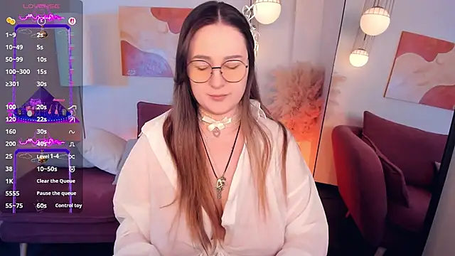 EmmaBloomm online show from January 2026 09:30:02 PM