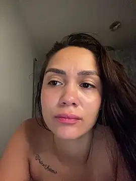 carolsapequinha online show from April 2026 10:20:02 AM