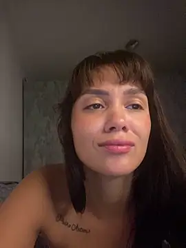 carolsapequinha online show from April 2026 11:24:02 AM