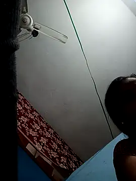 beutiful hot online show from November 2025 06:01:02 PM