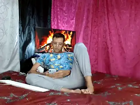 FANTASYBOYS11 online show from November 2025 09:15:01 AM