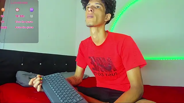 kaiborman00 online show from April 2026 03:00:02 AM