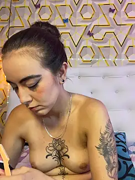 MelanyyJhonson15 online show from May 2026 02:39:01 AM