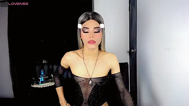 TAYLOR S7 online show from November 2025 10:03:02 AM