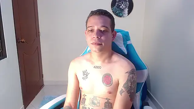 Snapshot of harry_contreras28 chatting on November 2025 10:15:02 PM harry contreras28 online show from November 2025 10:15:02 PM