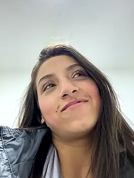 Paulett Smith online show from December 2025 11:21:01 PM