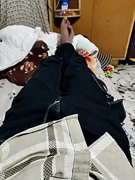 Snapshot of hot_dev_18 chatting on November 2025 07:18:02 AM hot dev 18 online show from November 2025 07:18:02 AM