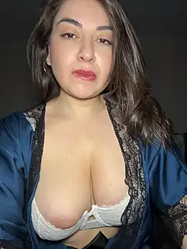 Snapshot of Lovynna chatting on May 2026 07:09:02 PM Lovynna online show from May 2026 07:09:02 PM