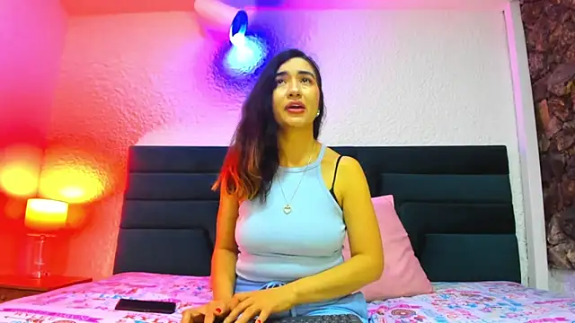 VictoriaRouge  online show from April 2026 08:22:01 PM