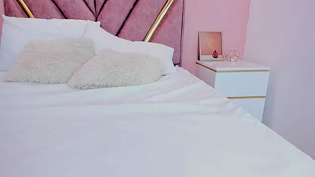 roxyflame  online show from December 2025 11:39:02 AM