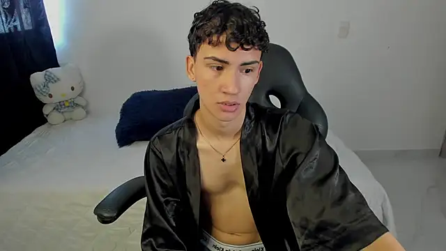 Snapshot of Camiboy666 chatting on November 2025 06:24:02 PM Camiboy666 online show from November 2025 06:24:02 PM