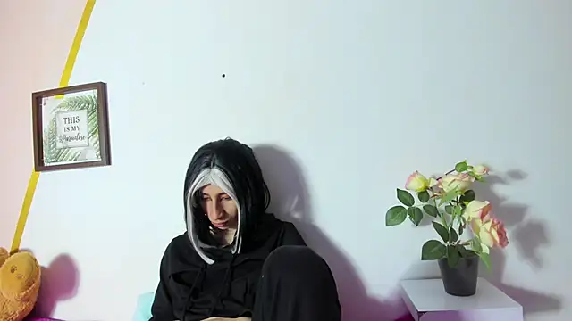 Charlothe 7 online show from November 2025 04:01:01 AM