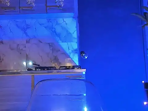 aprille15 online show from January 2026 05:32:01 AM