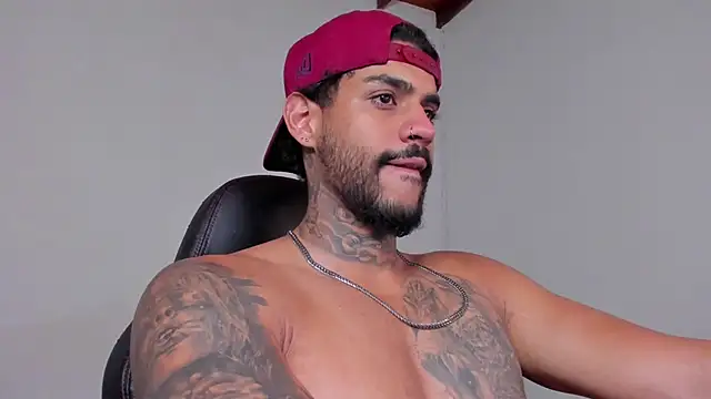 LuigiVitale 1 online show from January 2026 01:19:01 AM