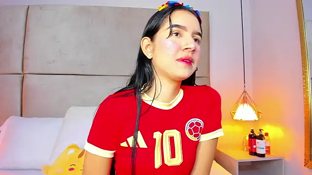 Snapshot of angelaG1 chatting on June 2026 03:27:02 AM angelaG1 online show from June 2026 03:27:02 AM