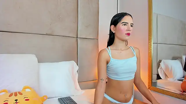 Snapshot of angelaG1 chatting on June 2026 04:06:02 AM angelaG1 online show from June 2026 04:06:02 AM