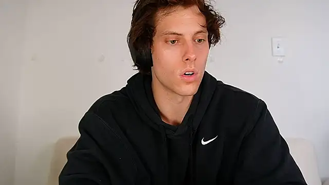 alex islivee online show from April 2026 10:29:02 PM