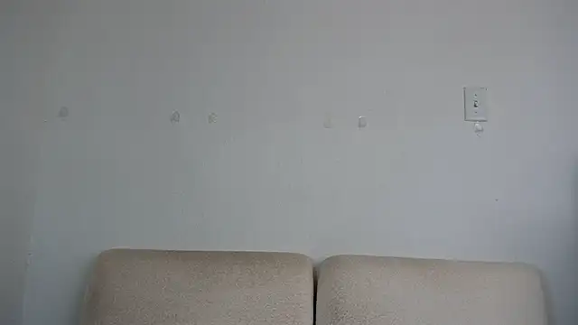 alex islivee online show from April 2026 07:03:02 PM