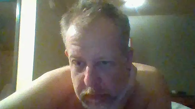 Snapshot of Mikey40wv chatting on November 2025 07:08:01 AM Mikey40wv online show from November 2025 07:08:01 AM