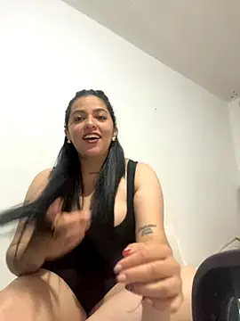 niina fox  online show from November 2025 06:46:01 AM