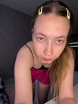 Holy Poly online show from April 2026 05:27:01 AM