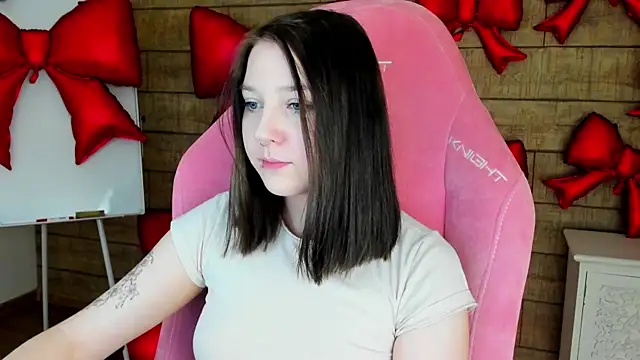 TinnaBurton online show from February 2026 04:01:01 PM