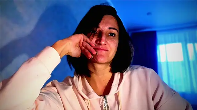 Elizarosse online show from November 2025 11:20:01 AM