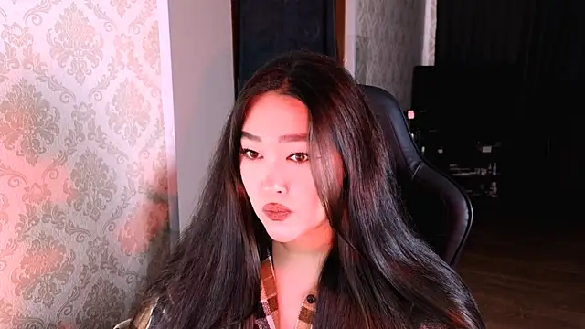 Emma Uilson online show from December 2025 05:16:01 AM