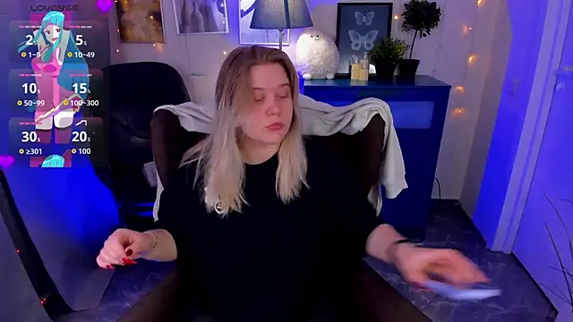 Snapshot of LouiseMous chatting on February 2026 08:46:02 PM LouiseMous online show from February 2026 08:46:02 PM