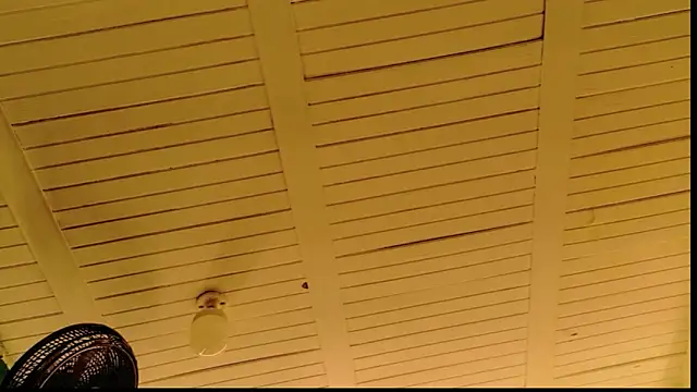 Snapshot of lunabustygirl chatting on February 2026 04:02:01 AM lunabustygirl online show from February 2026 04:02:01 AM