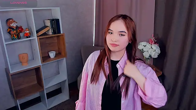 Snapshot of BetseyLaszlo chatting on November 2025 07:35:02 AM BetseyLaszlo online show from November 2025 07:35:02 AM