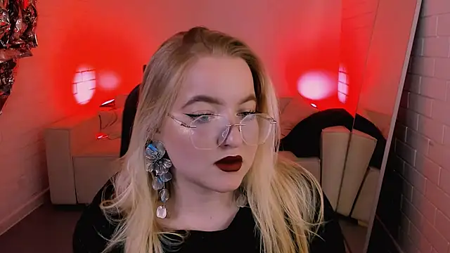 EllaPower online show from November 2025 03:08:02 PM