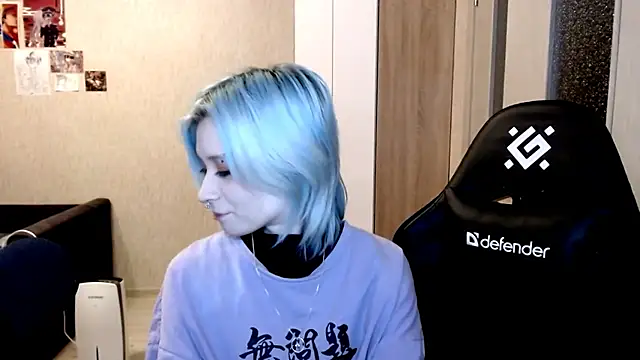 Snapshot of SophiaLur chatting on November 2025 04:23:01 PM SophiaLur online show from November 2025 04:23:01 PM