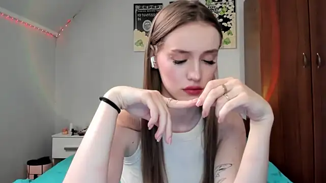 tinyglow online show from March 2026 09:38:02 PM