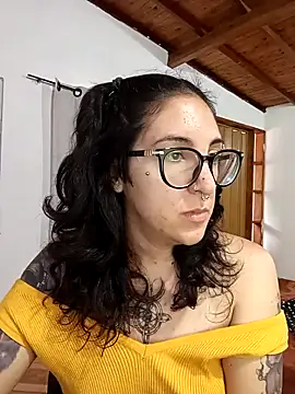 Melinerd online show from November 2025 05:26:01 PM