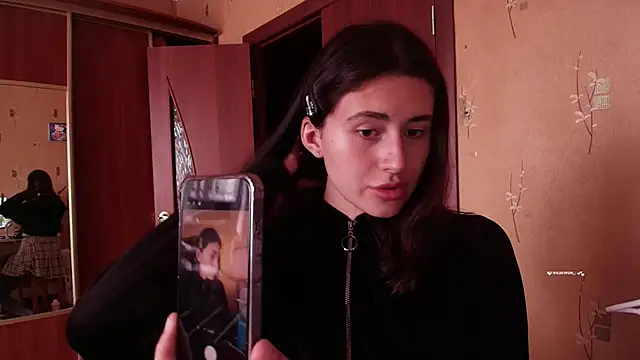 KristinaScott online show from April 2026 02:10:02 PM