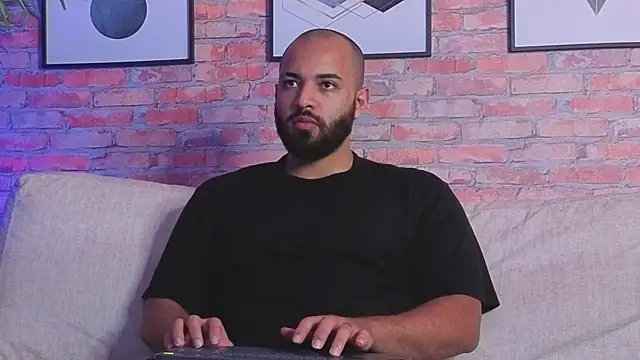 Chris Varden online show from April 2026 07:43:01 PM