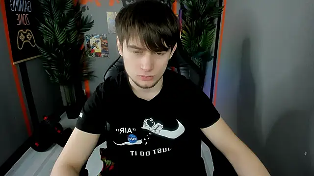 AlejandroEllias online show from February 2026 08:19:02 PM