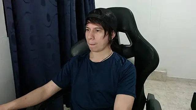 Daniell Young online show from November 2025 07:35:02 AM