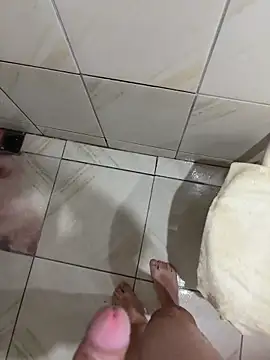 Reidelas20255 online show from November 2025 10:14:02 PM