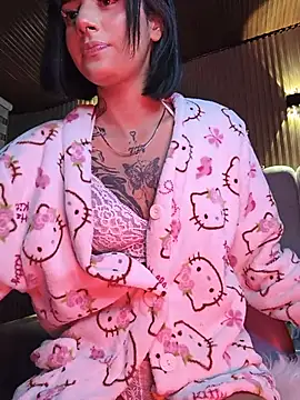Snapshot of Milu_carbajal_x chatting on July 2026 04:39:02 AM Milu carbajal x online show from July 2026 04:39:02 AM